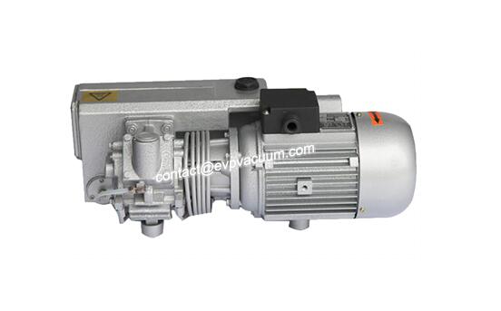 Rotary vane vacuum pump for meat processing plants