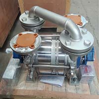 Liquid ring vacuum pump used in milking machine