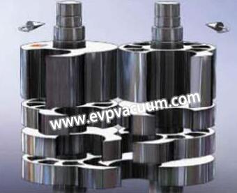 Dry claw vacuum pump of special advantages